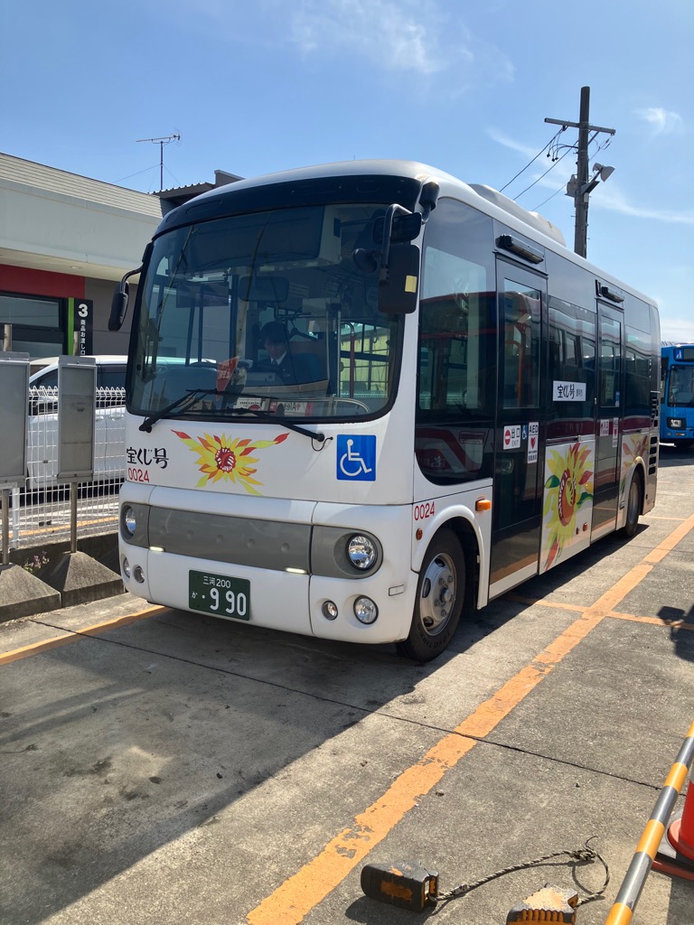 ひまわりバス外観2