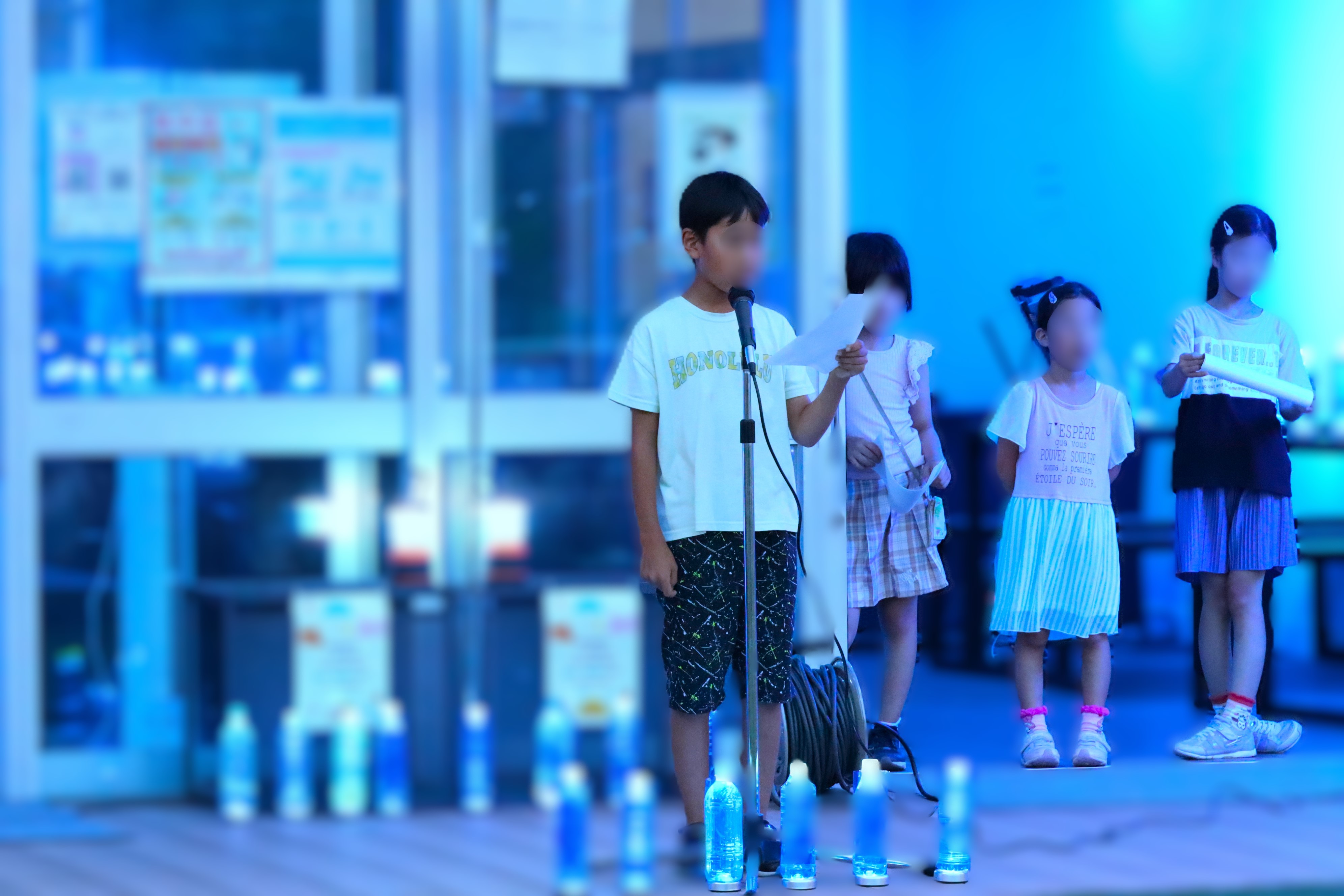 世界平和を願う作文発表風景